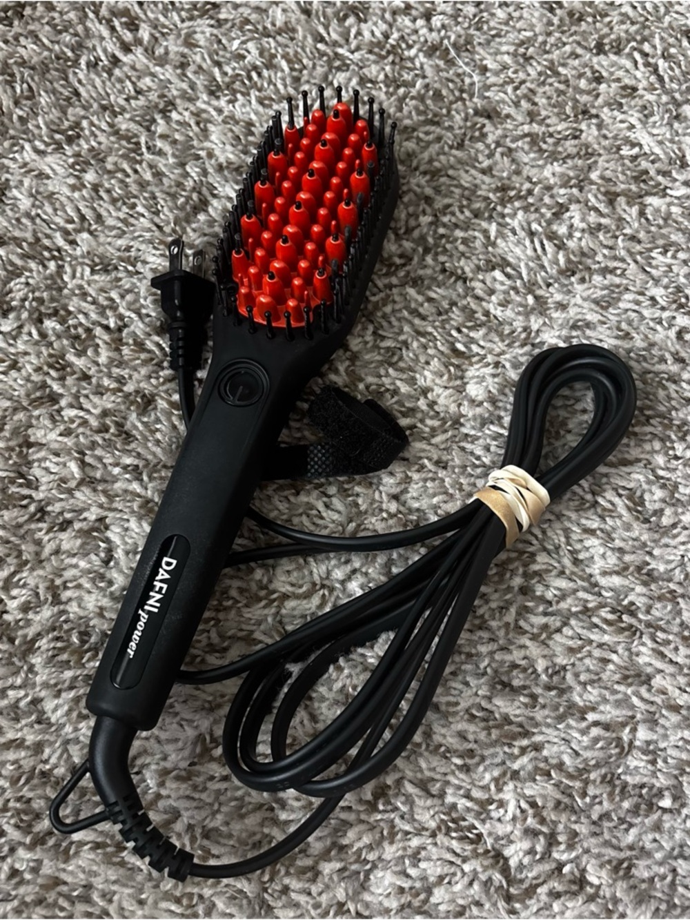 DAFNI Red and Black Heated Styling Brush